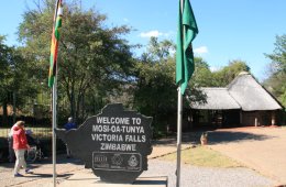 Entrance to the Victoria Falls