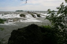 The Niagara River from Three Sisters Islands
