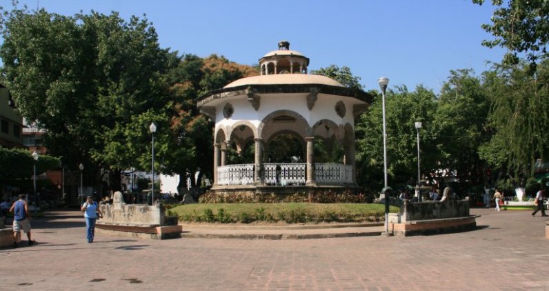 Zcalo, Acapulco's town square