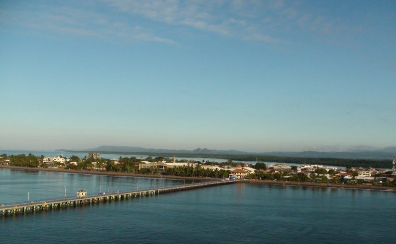 The Island Princess pulling along side in Puntarenas, Costa Rica