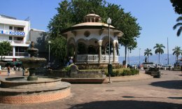 Zcalo, Acapulco's town square