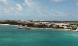 Sailing into Aruba on the Island Princess